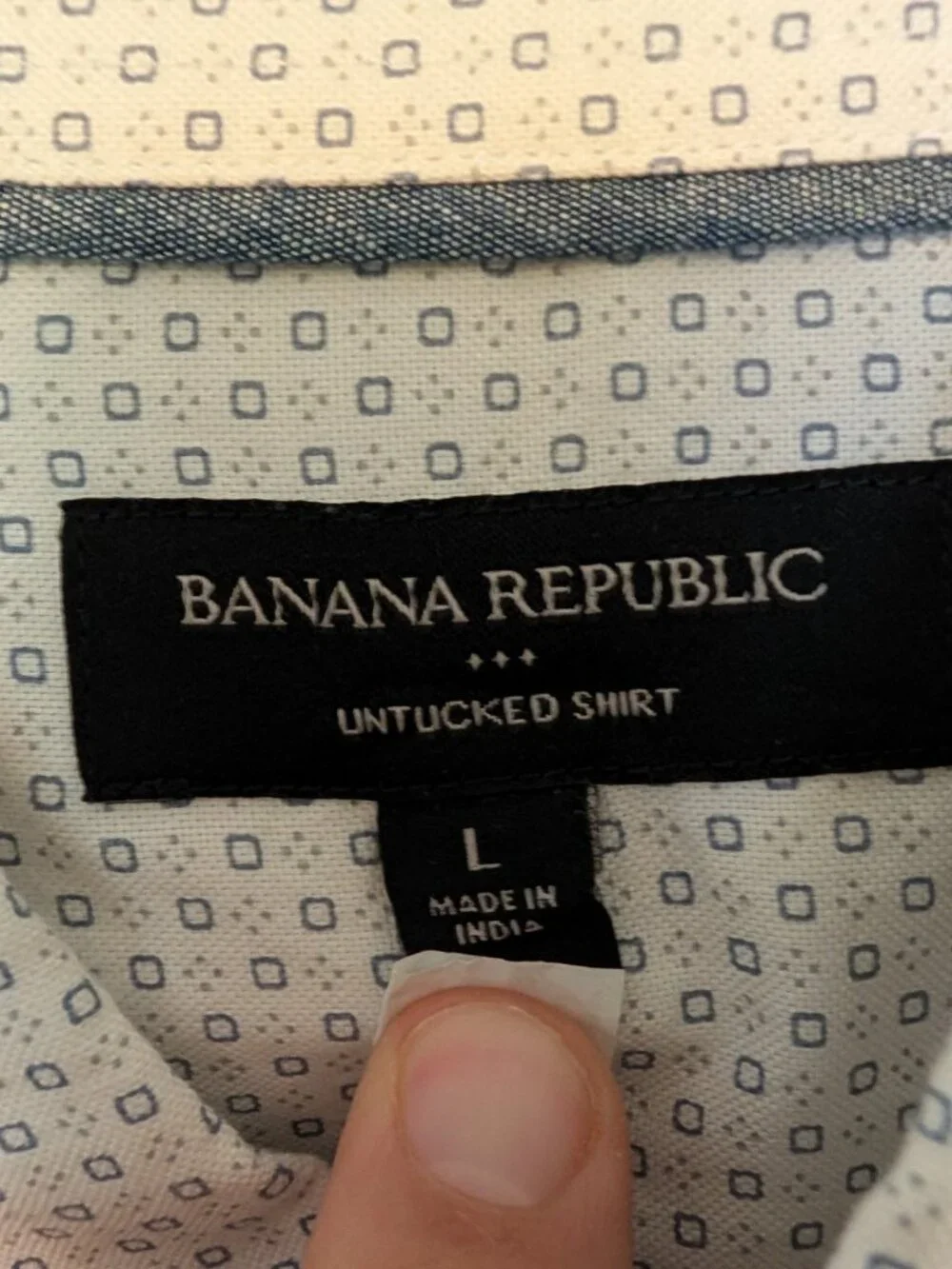 Banana Republic White Button-Down Shirt Size M
